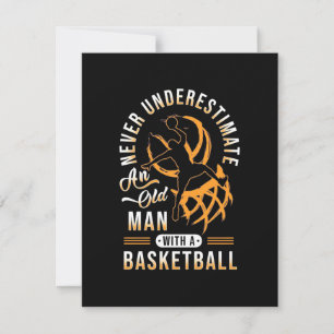 Den gamle mannens makt med en basket tack kort