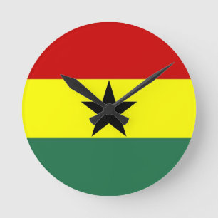 den ghana landflagga tar tid på rund klocka