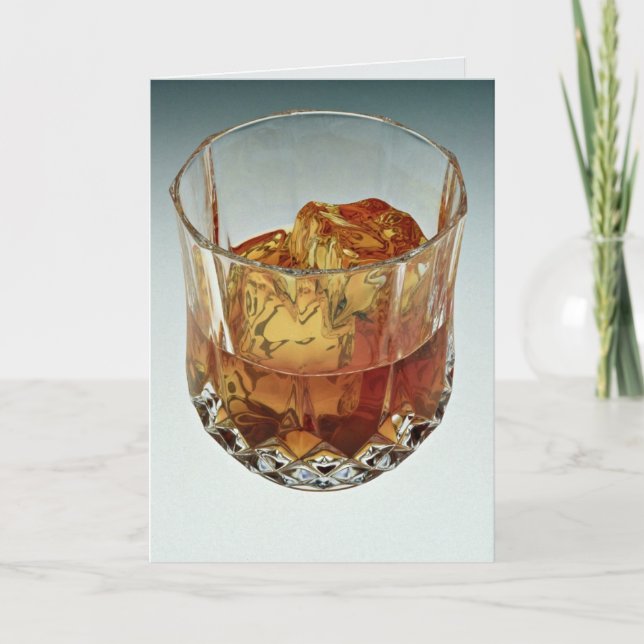 Den Glass tumbleren fyllde med scotch och iskuber Kort (Framsida)