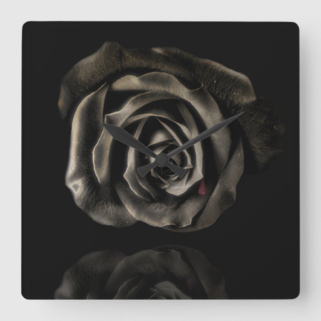 Den gotiska vampyrsvartron tar tid på fyrkantig klocka (Framsida)