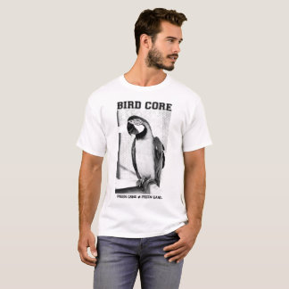 Den grundläggande fågeln kärnar ur utslagsplatsen tee shirt