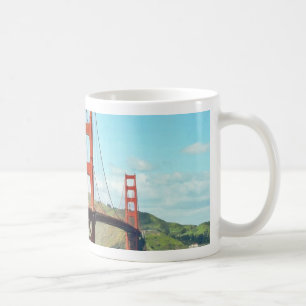 Den guld- grinden överbryggar i San Francisco Kaffemugg
