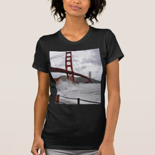 Den guld- grinden överbryggar i San Francisco som Tee Shirt