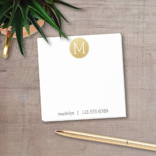 Den guld- monogramen med namn och kontakten post-it block
