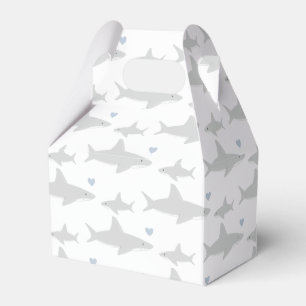 Den gulliga baby showerfavören för hajar   boxas presentaskar