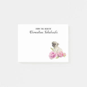 Den gulliga mopshunden och blommor tillfogar post-it block