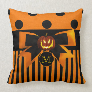 Den Halloween pumpaorangen och svarten kudder Kudde