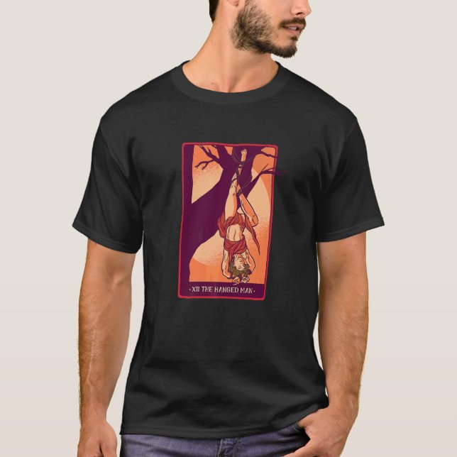 Den hängde mannen Tarotkort   T Shirt (Framsida)