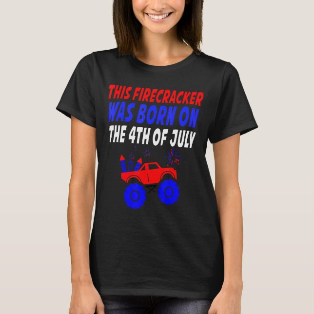 Den här bedragaren föddes den 4 juli. t shirt (Framsida)