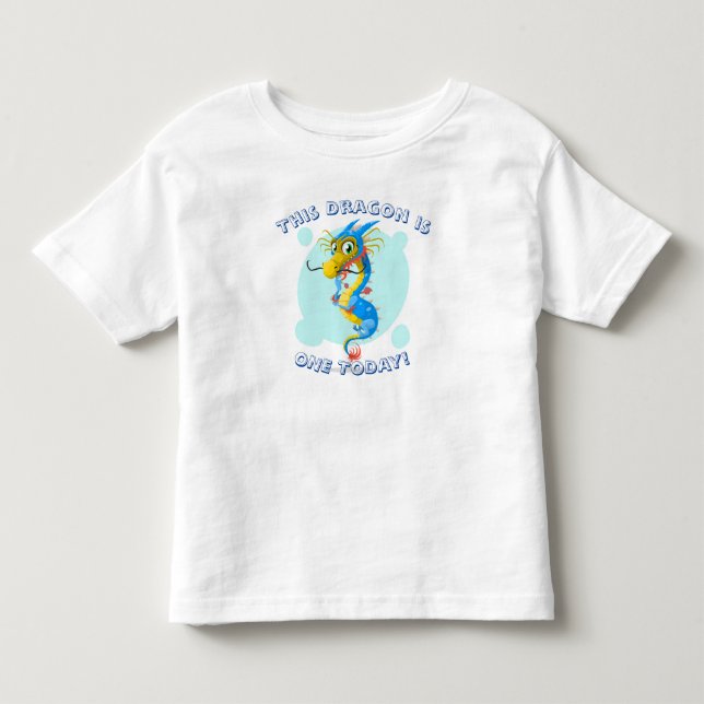 Den här draken fyller år idag - Första födelsedage T Shirt (Framsida)