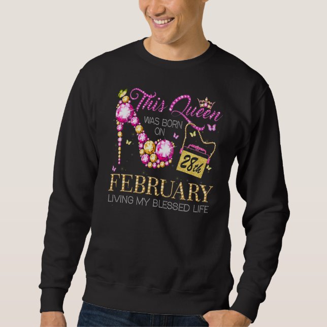 Den här drottningen föddes den 28 februari. lång ärmad tröja (Framsida)