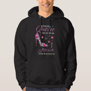 Den här drottningen föddes i mars 1991 och levde m hoodie