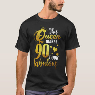 Den här drottningen gör 90 utseendemässiga 90:e fö t shirt