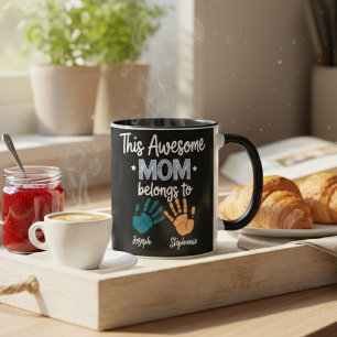 Den här fantastiska mamman tillhör Handprint Kids Mugg
