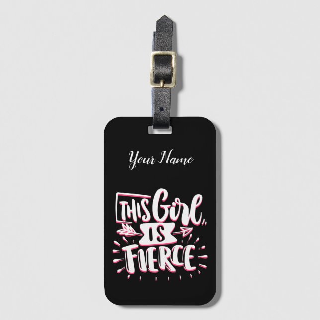 Den här flickan är en våldsam flicka. bagagebricka (Framsida vertikal)