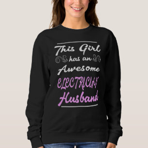 Den här flickan har en elproducent i Fantastisk Ma T Shirt