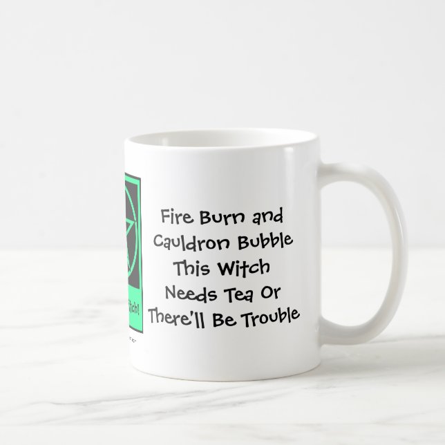 Den här häxan behöver Tea! Teamissbrukare Kopp/Mug Kaffemugg (Höger)