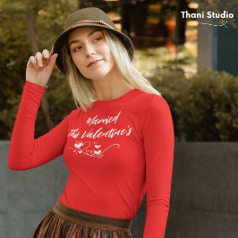 Den här hjärtans hjärtmoderna typografi t shirt