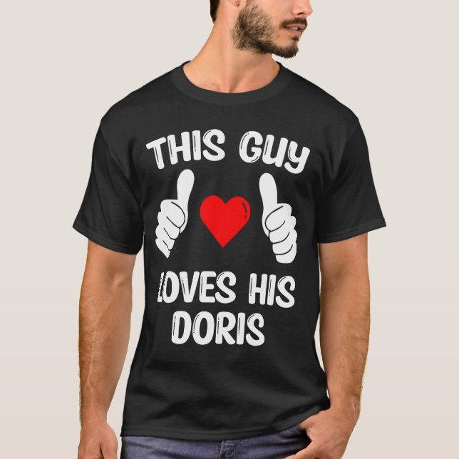 Den här killen Kärlek Hans Doris Girlkompis Wife V T Shirt (Framsida)