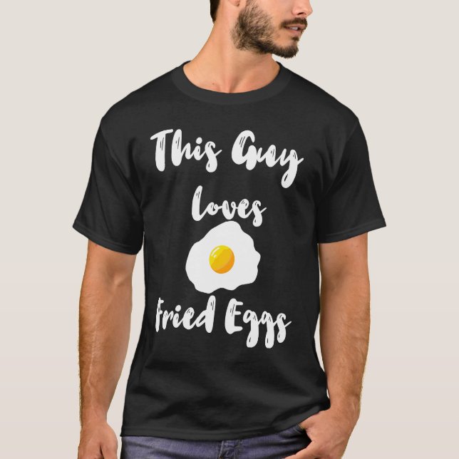 Den här killen Kärlek har gift äggäggprotein T Shirt (Framsida)