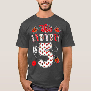 Den här ladybuggen är 5 år gammal 5:e födelsedagsf t shirt