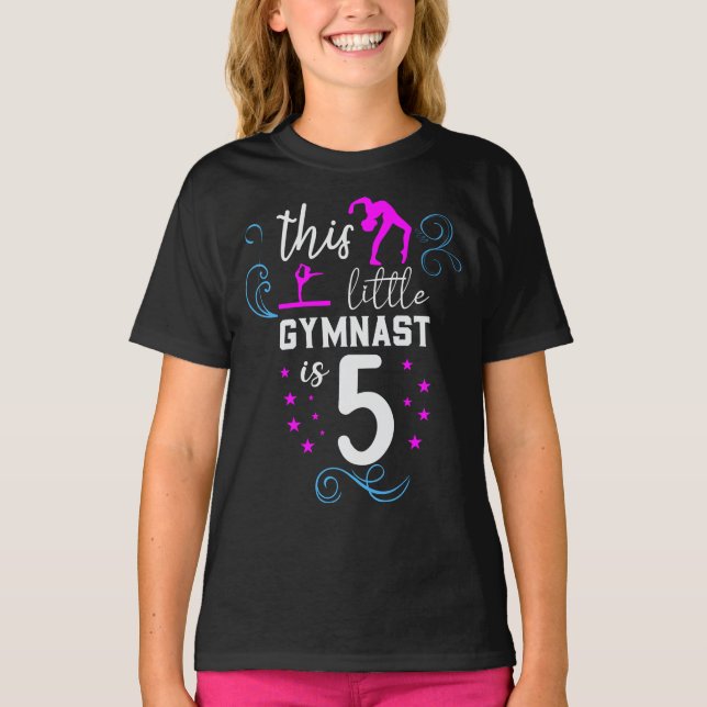 Den här lilla gymnasten är 5 T-Shirt (Framsida)