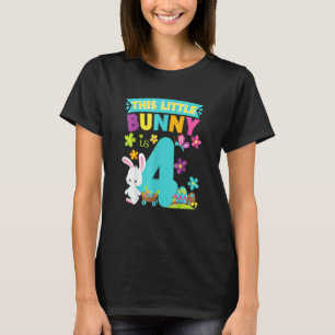 Den här lilla kaninen är 4 år gammal Påsk T Shirt