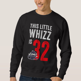 Den här lilla whizz är 32 dagar lång ärmad tröja