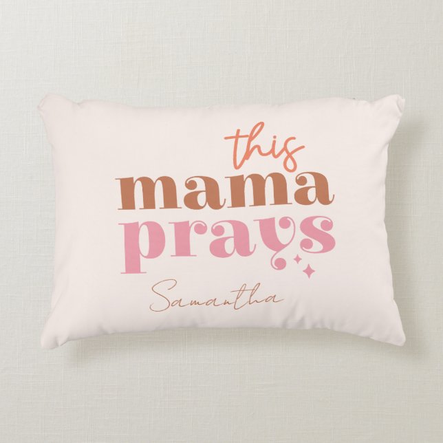 Den här Mamman Prays - Rustic Boho Design Prydnadskudde (Framsidan)
