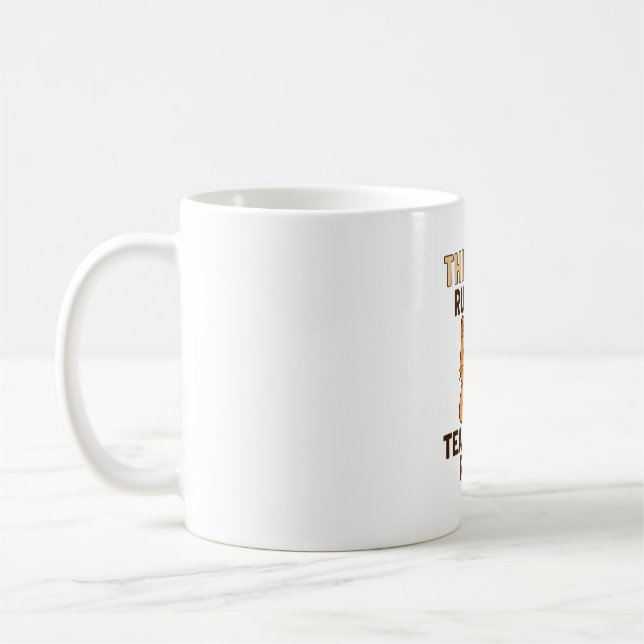 Den här muggen drivs på te och ögonrullningar – Ro Kaffemugg (Vänster)