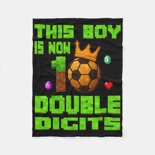 Den här pojken är nu 10 Dubbla siffror Fotboll 10  Fleecefilt (Framsidan)