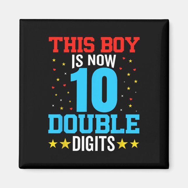 Den här pojken är nu 10 Dubbla siffror Fotboll 10  Magnet (Framsidan)