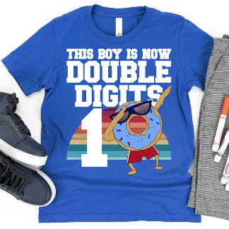 Den här pojken är nu dubbla siffror Roligt 10-årsd T Shirt