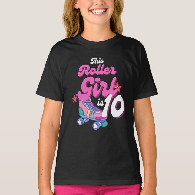 Den här rollflickan är 10 roller Skating Gift Idea T Shirt (Framsida)