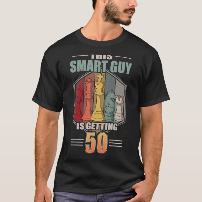 Den här smarta killen får 50 Retro Chess vid 50:e  T Shirt (Framsida)