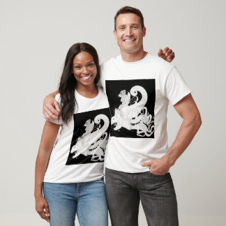 Den här t-shirten har en unik blandning av traditi t shirt