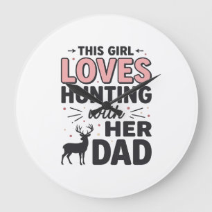 Den här tjejen älskar att jaga med sin pappa vinta stor klocka