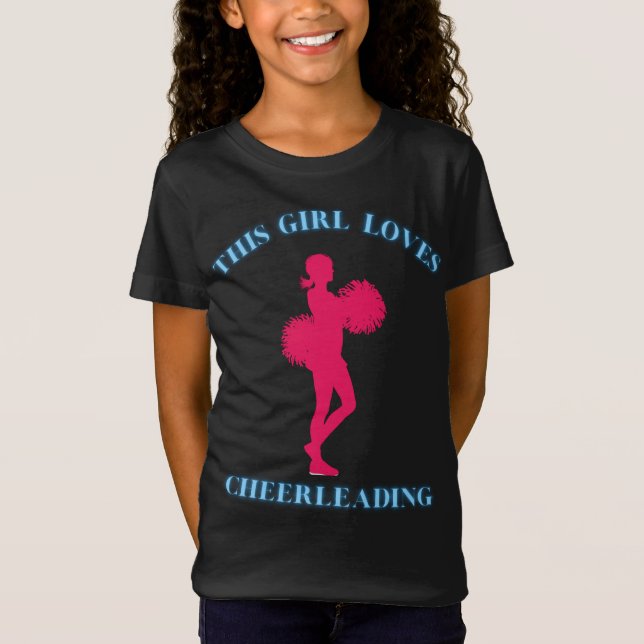 Den här tjejen älskar Cheerleading T-Shirt (Framsida)