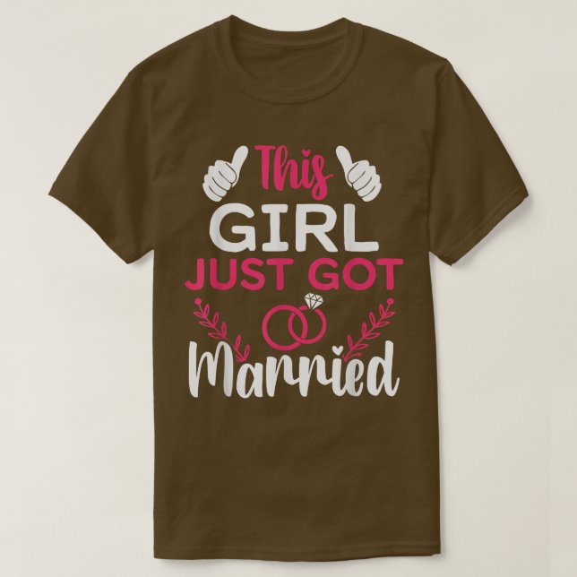 Den här tjejen just Har Married Ny gifta Bride T Shirt (Design framsida)