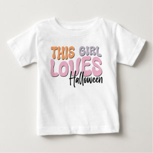 Den här tjejen Kärlek Halloween T Shirt