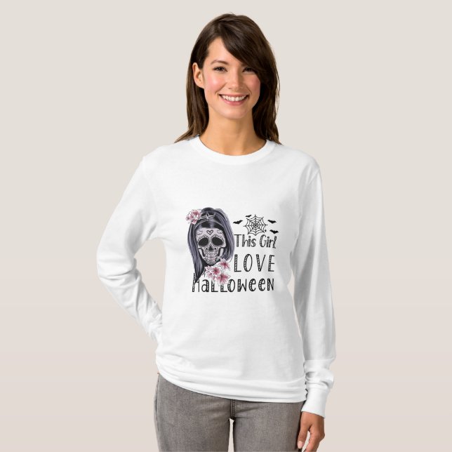 Den här tjejen Kärlek Halloween T Shirt (Hel framsida)