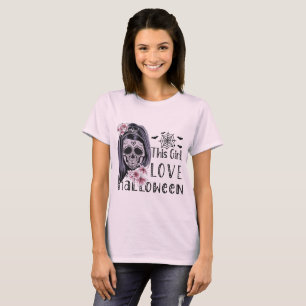 Den här tjejen Kärlek Halloween T Shirt