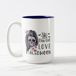 Den här tjejen Kärlek Halloween Två-Tonad Mugg
