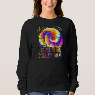 Den här tjejen Kärlek Hennes Cavalier Tie Dye Hund T Shirt