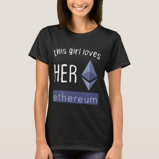 Den här tjejen Kärlek hennes Etherum Crypto Funny T Shirt