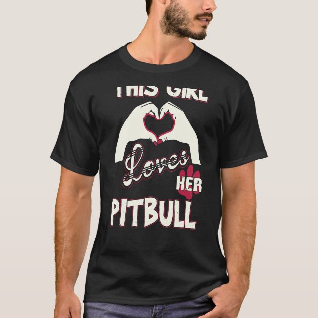 Den här tjejen Kärlek Hennes Pitbull T Shirt (Framsida)