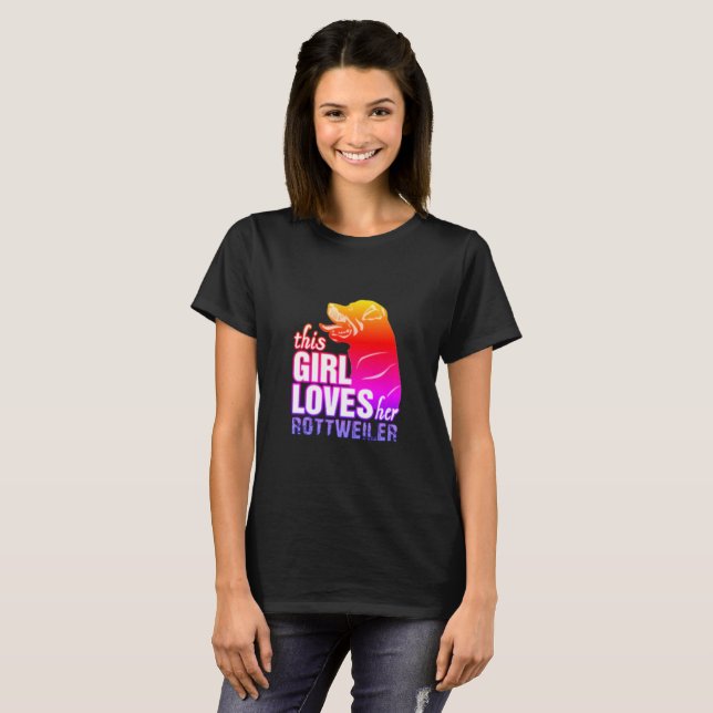 Den här tjejen Kärlek Hennes Rottweiler Tee (Hel framsida)