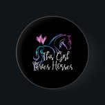 Den här tjejen Kärlek Horses  Equestrian Knapp<br><div class="desc">Denna Girl Kärlek Horses  Equestrian Rider Mamma</div>