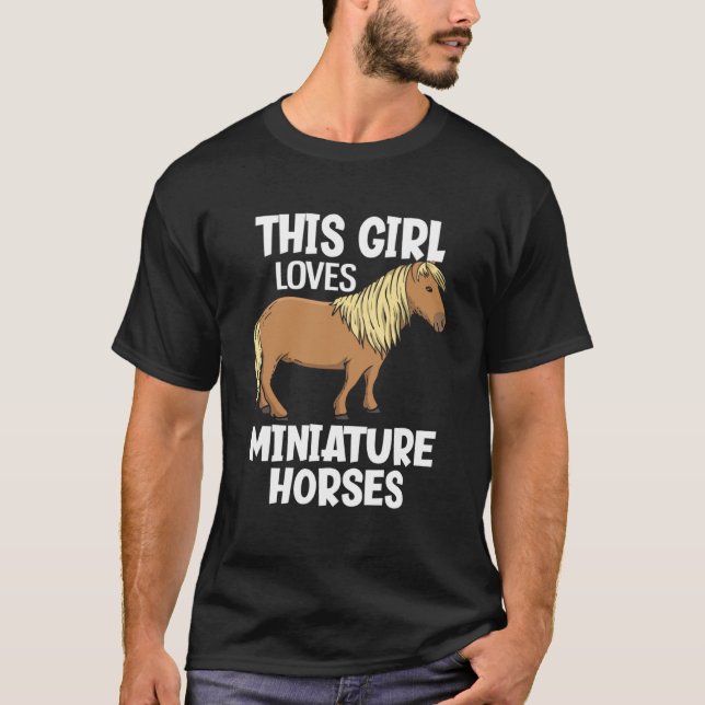 Den här tjejen Kärlek Miniature Horses T Shirt (Framsida)
