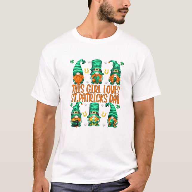 Den här tjejen Kärlek St. Patricks Day - Funny St  T Shirt (Framsida)